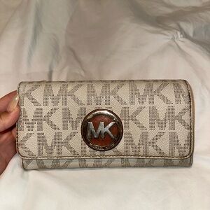 Michal Kors Fulton caryall